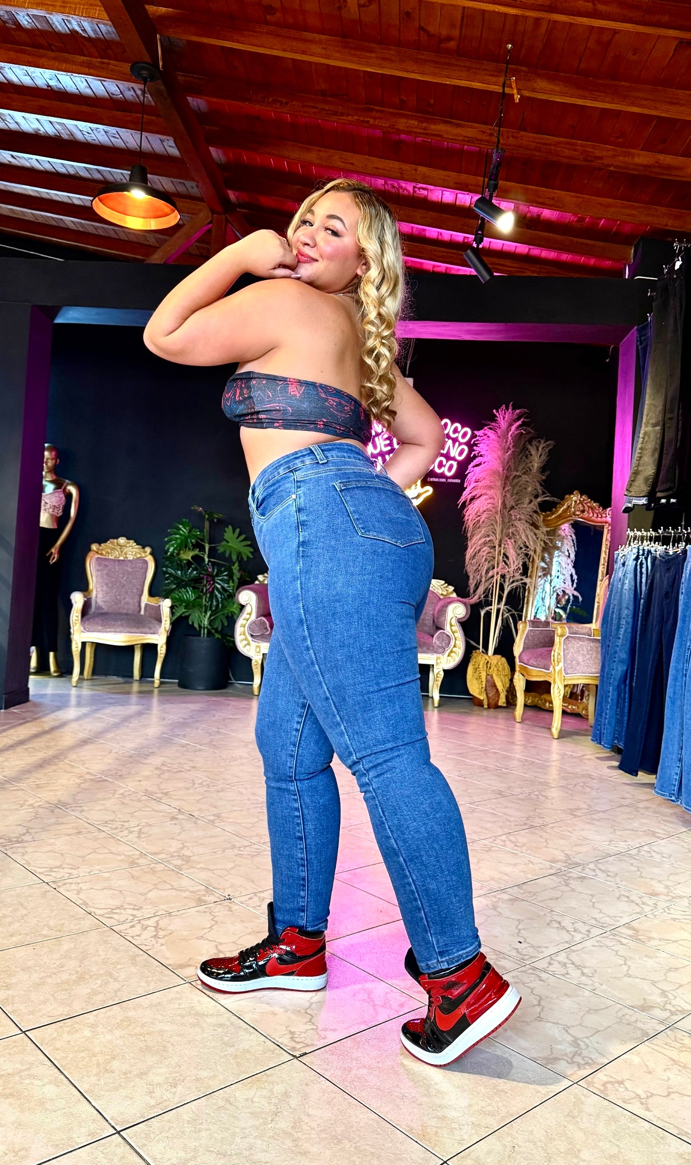 REF: ARF-1722 SKINNY CURVY CON REALCE,TIRO ALTO EN TELA DENIM FULL STRETCH