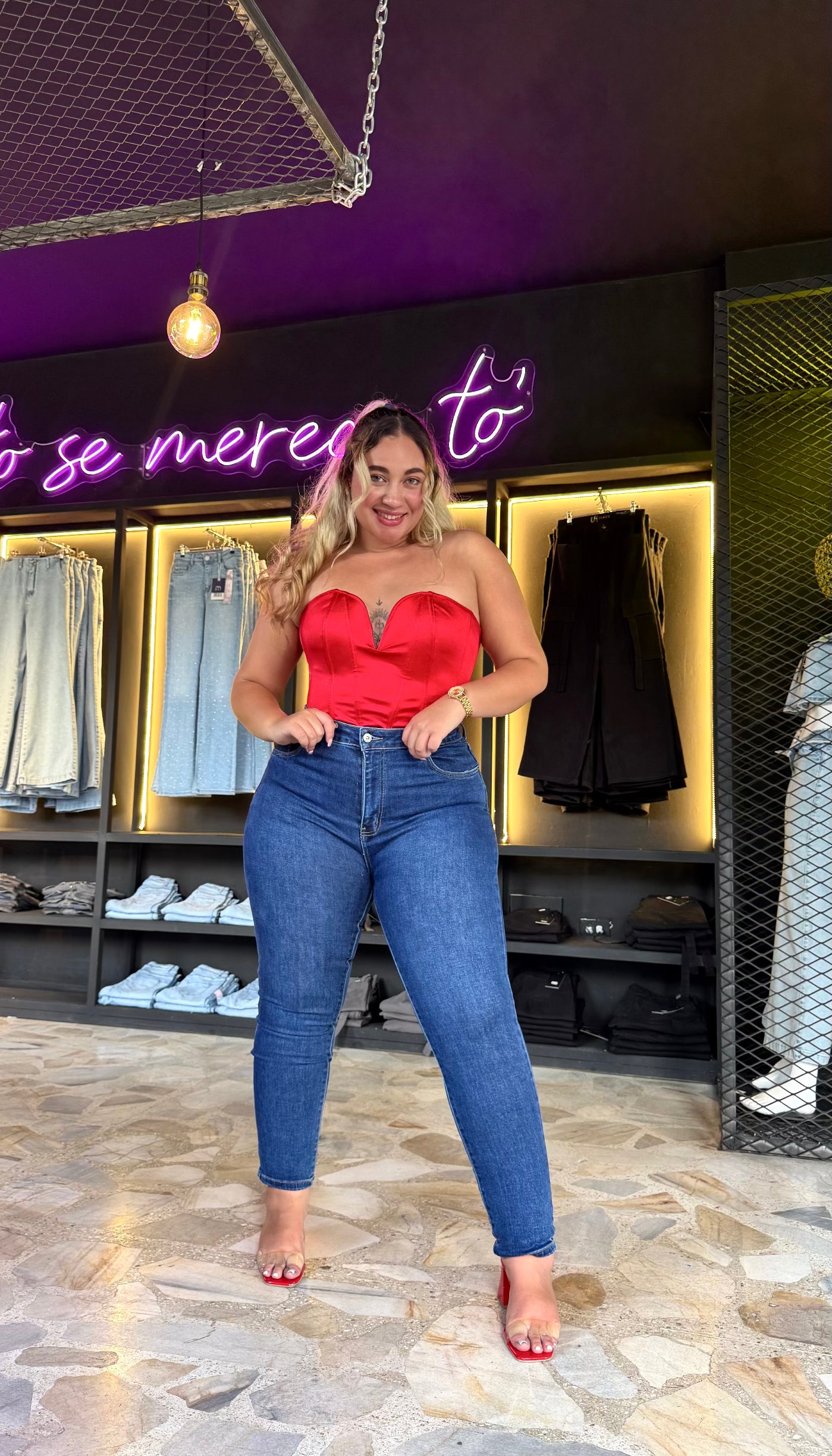 REF: ARF-1718 SKINNY CLÁSICO CURVY, TIRO ALTO EN TELA DENIM FULL STRETCH