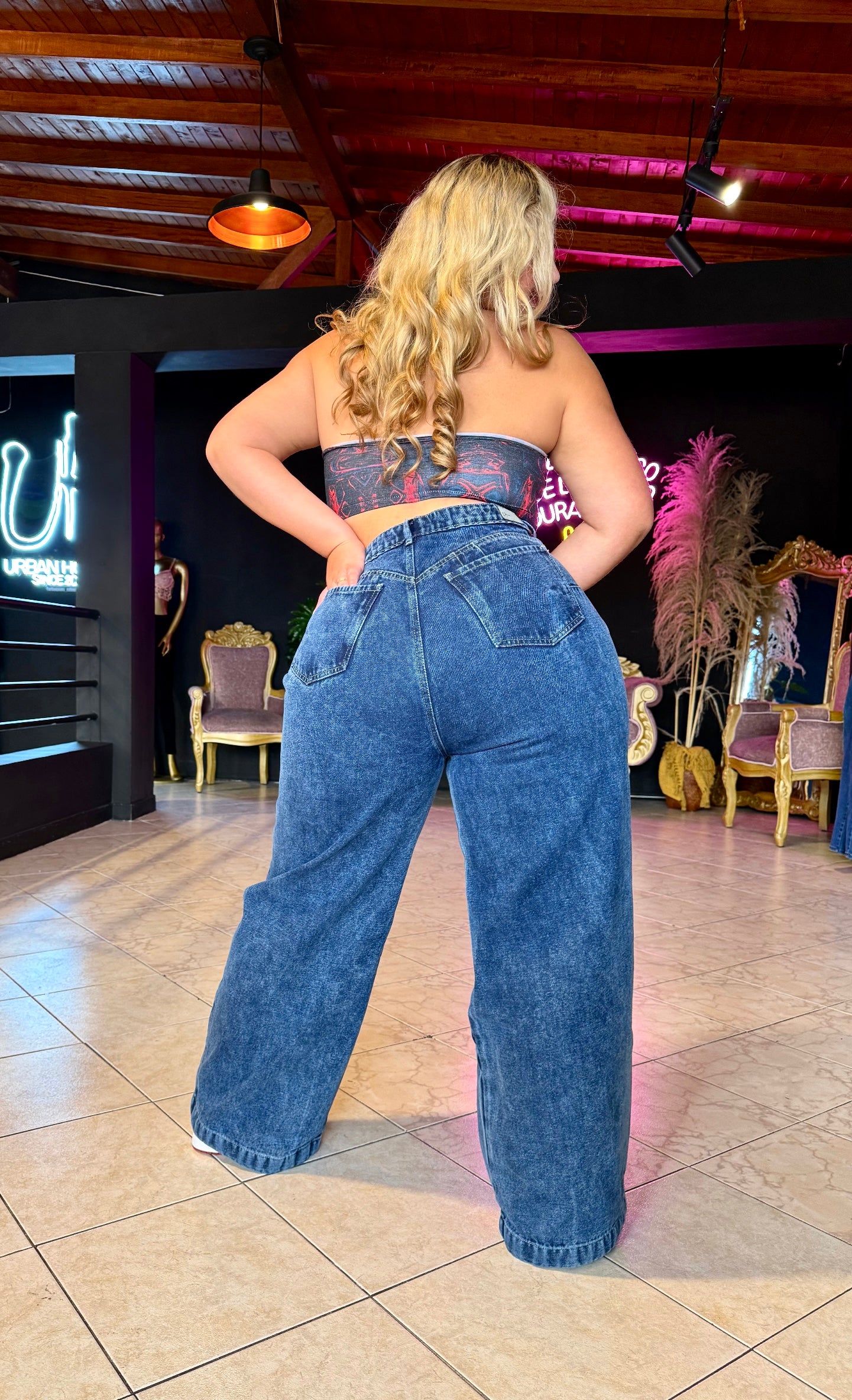 REF: 009- JEAN ANCHO CURVY TIRO ALTO CON PINZA CORAZÓN