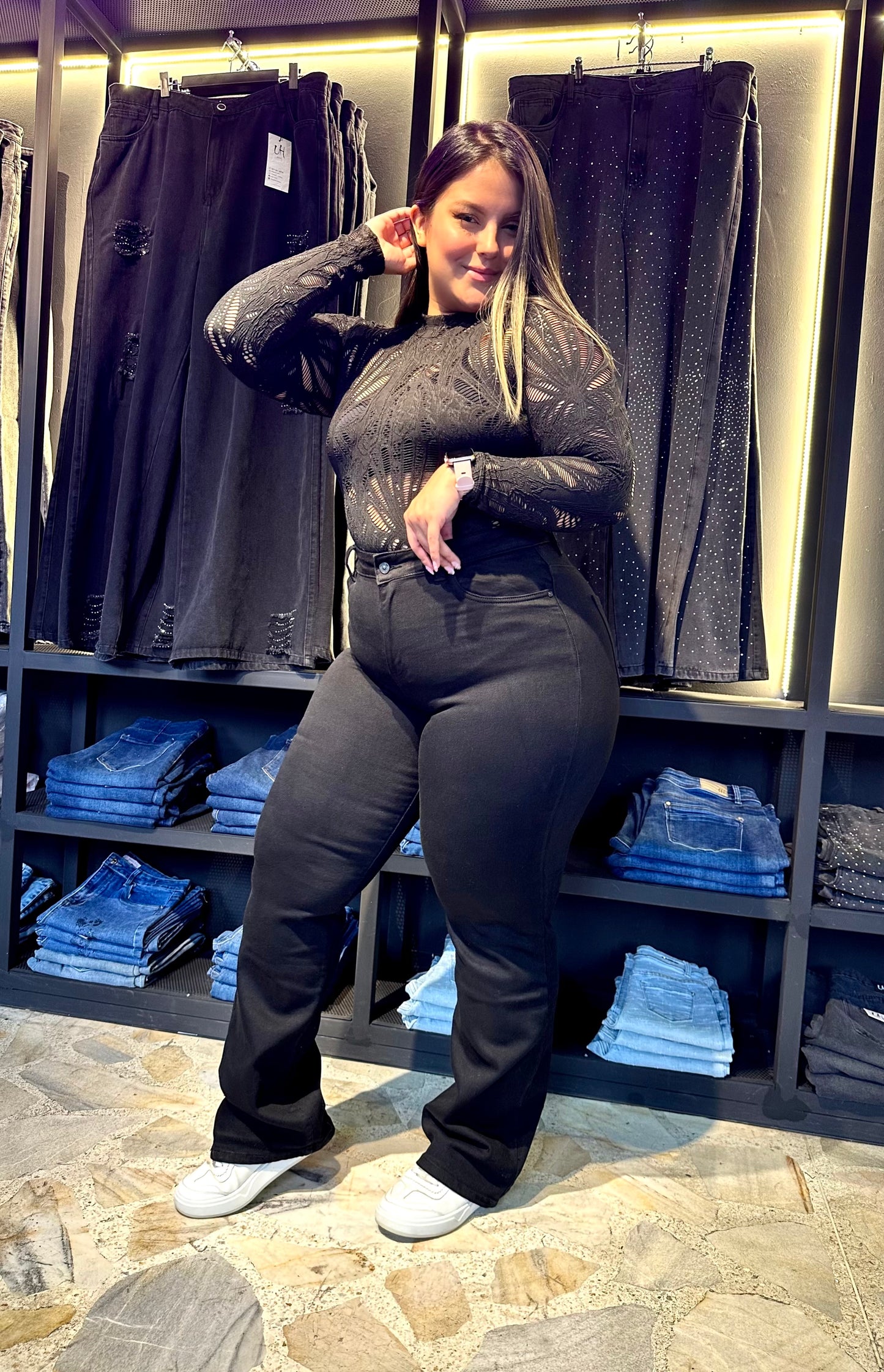 2030-RECTO-15-CURVY-NEGRO-CLÁSICO