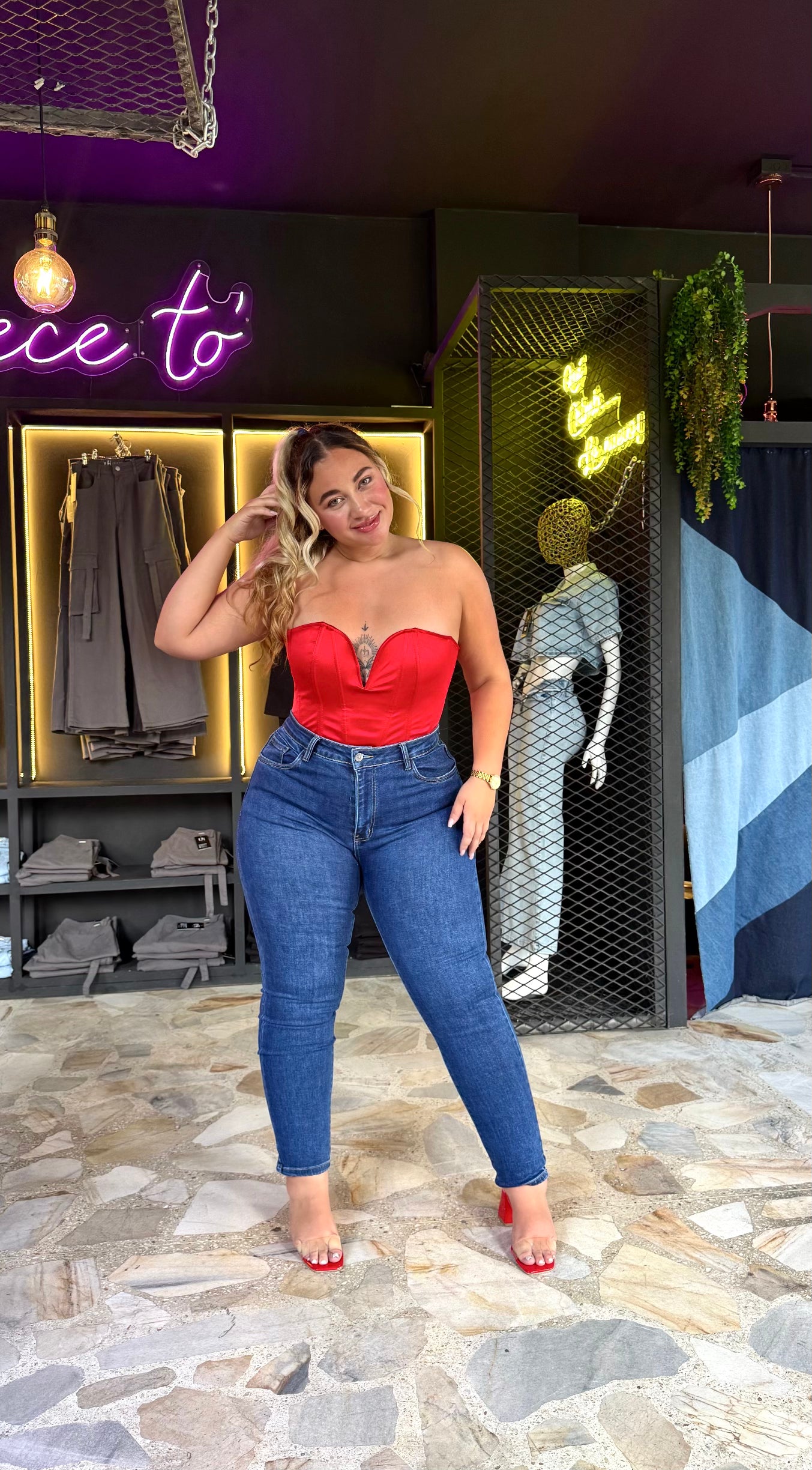 REF: ARF-1718 SKINNY CLÁSICO CURVY, TIRO ALTO EN TELA DENIM FULL STRETCH