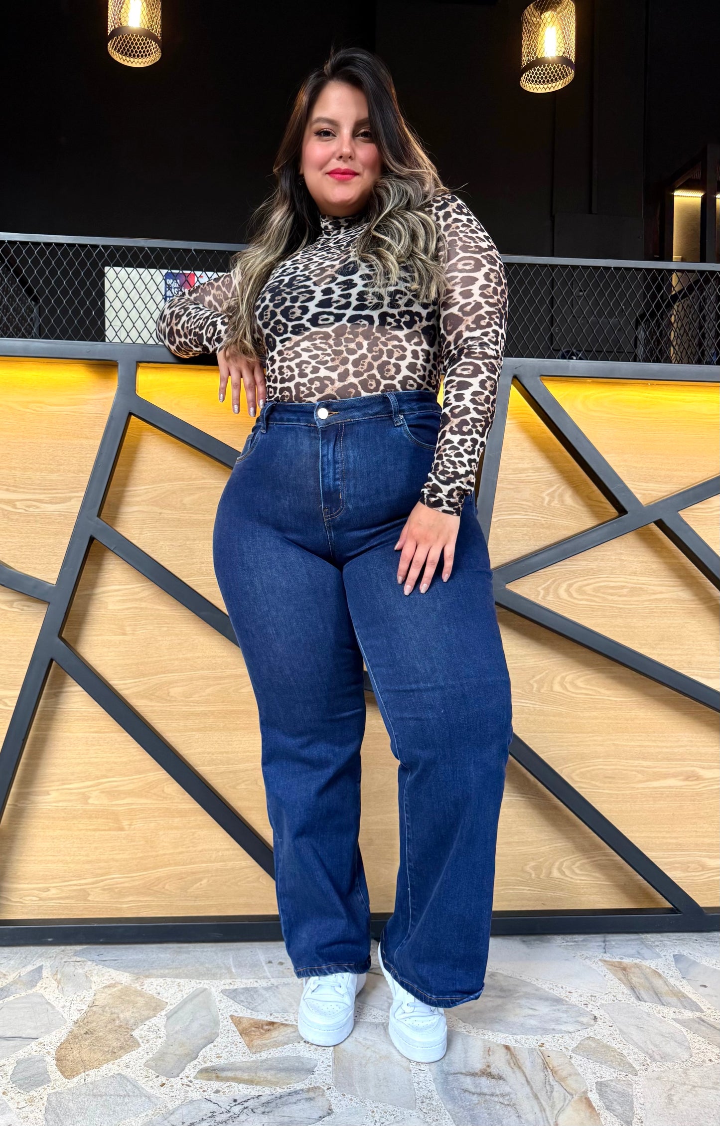 REF: 97623 RECTO EN TELA DENIM FULL STRETCH, TIRO ALTO LEVANTA COLA, CURVY Y TALLA REGULAR