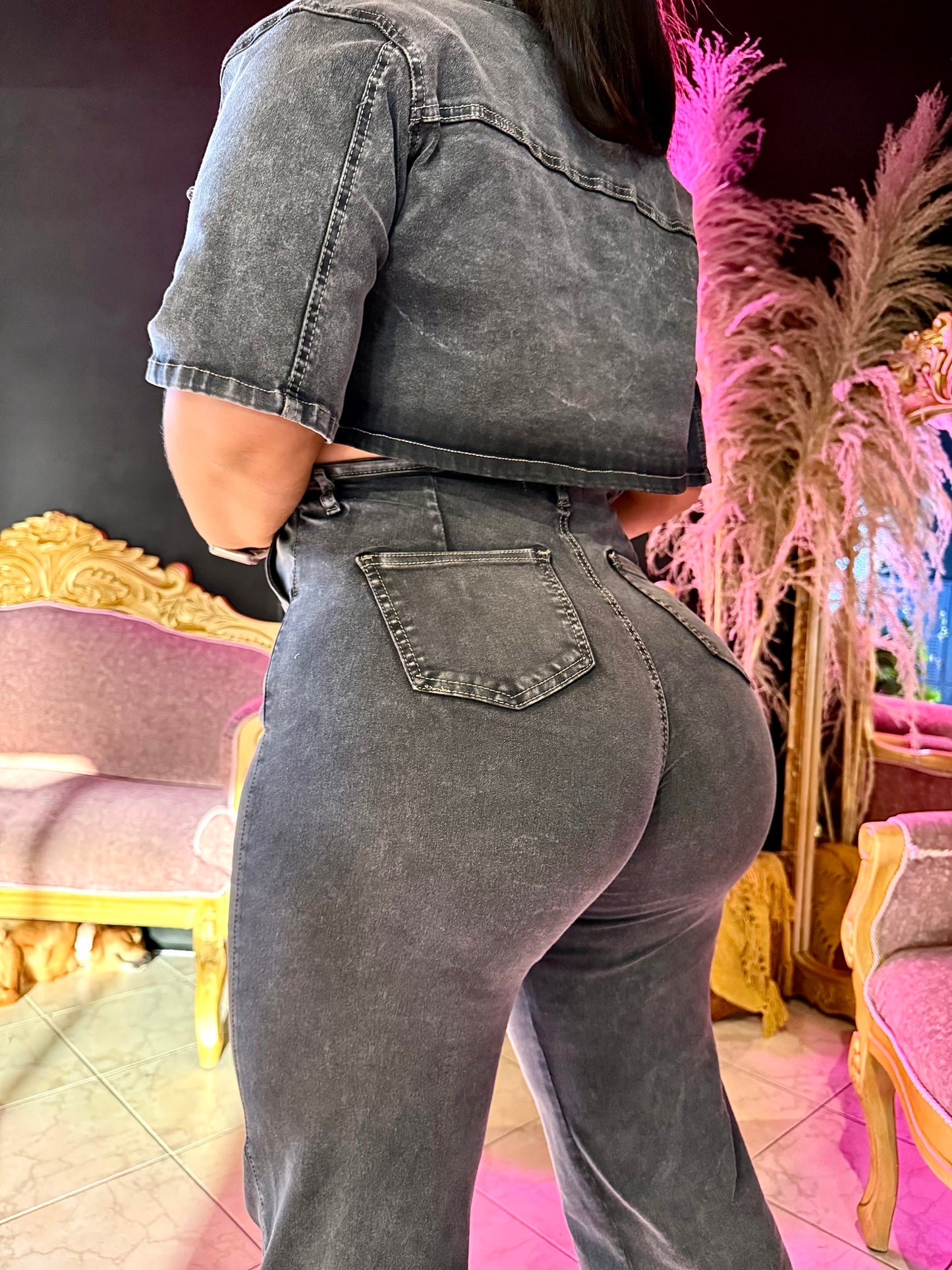 2501 JEAN BOTA RECTA CON FAJA, EFECTO CINTURA DE AVISPA CURVY