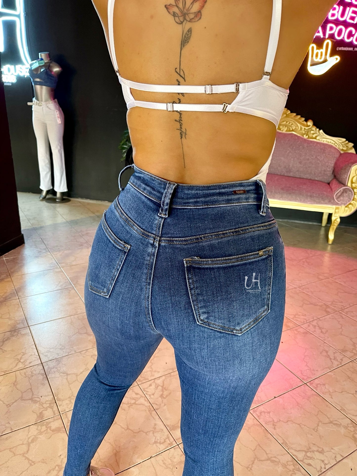 REF: ARF-1030 SKINNY TIRO ALTO LEVANTA COLA CON ROTOS