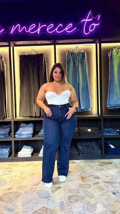 REF: 97477/97478 CLÁSICO BOTA RECTA CURVY TIRO ALTO, LEVANTA COLA EN TELA DENIM STRETCH