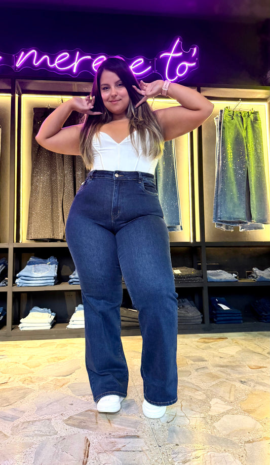 REF: 97477/97478 CLÁSICO BOTA RECTA CURVY TIRO ALTO, LEVANTA COLA EN TELA DENIM STRETCH