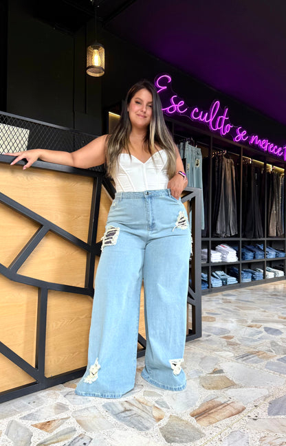 REF: 2513 JEAN CURVY ANCHO REALMENTE ANCHO CON PARCHES EN TELA DENIM