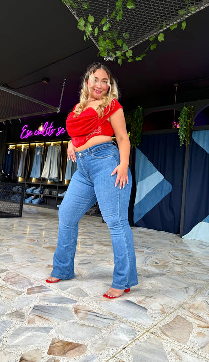 REF: 38600 BOTA RECTA CURVY TIRO ALTO EN TELA DENIM FULL STRETCH