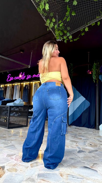 REF: 2504 CARGO ANCHO CON PINZAS LEVANTA COLA HORMA DE CORAZÓN CURVY