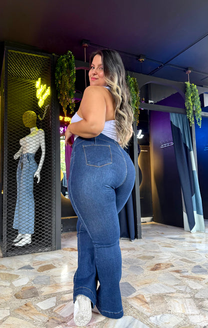 REF: 39437-39439 CURVY CON PINZAS MOLDEADORAS EFECTO LIPO BOTA RECTA EN TELA DENIM FULL STRETCH
