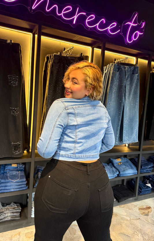 REF: 92735 CHAQUETA EN TELA DENIM STRETCH CON PIEDRA BRILLANTE EN DEGRADÉ TALLAS REGULARES Y CURVY