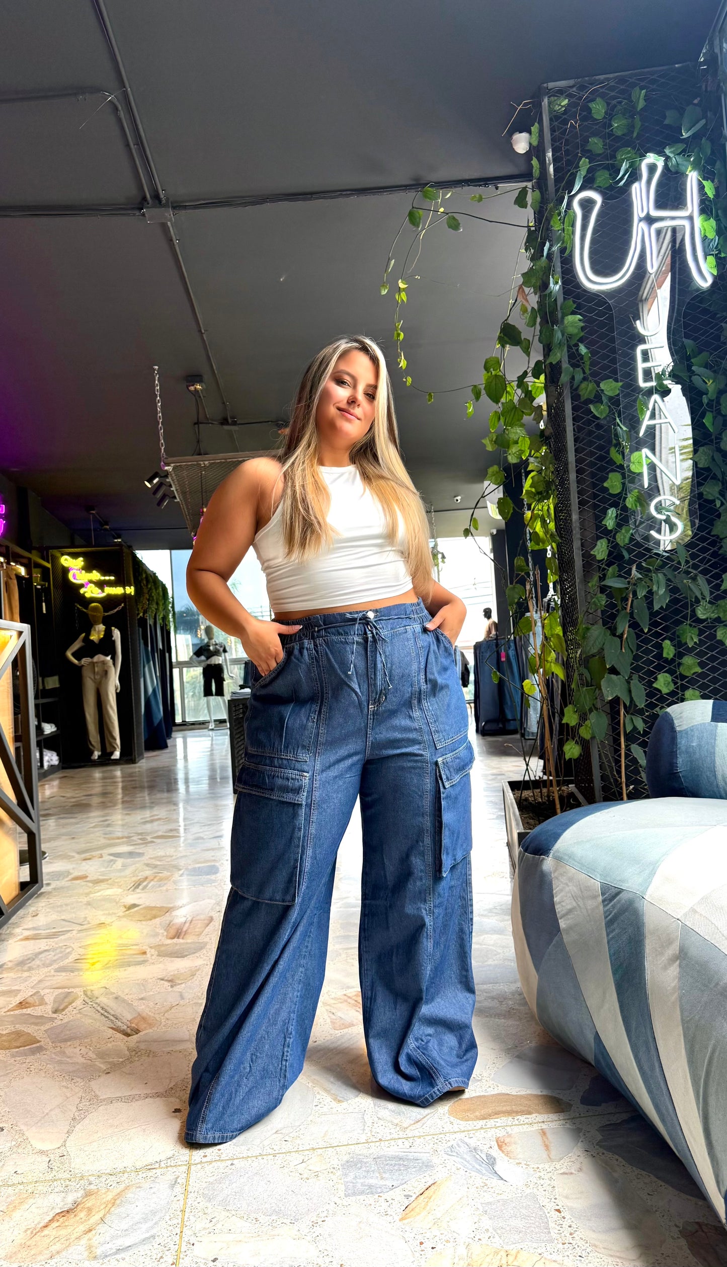 REF: 2520 JEAN CARGO CURVY LIVIANO, RÍGIDO, AZUL OSCURO