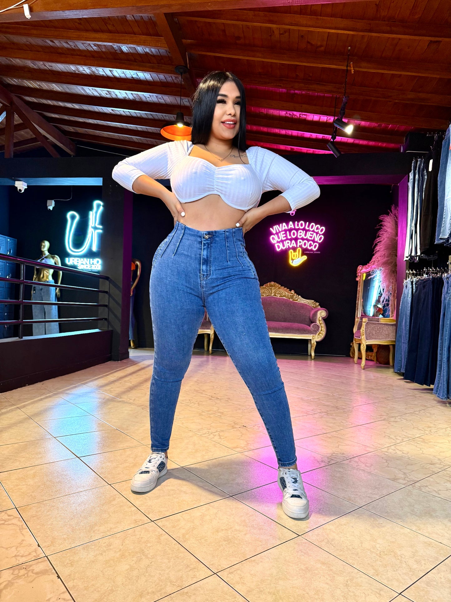 REF: ARF-1750 SKINNY EFECTO LIPO CON PINZAS LEVANTA COLA EN TELA DENIM STRETCH
