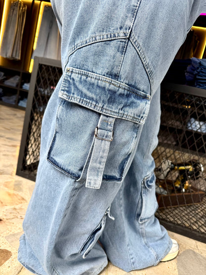 REF: 2504 CARGO ANCHO CON PINZAS LEVANTA COLA HORMA DE CORAZÓN CURVY