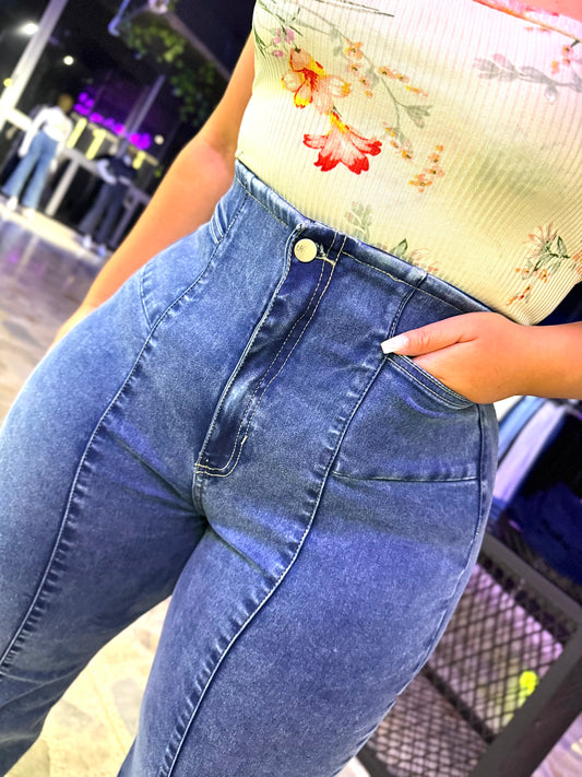 REF: 2503 BOTA RECTA CON FAJA REDUCTORA EN TELA DENIM FULL STRETCH INTERMEDIO CURVY
