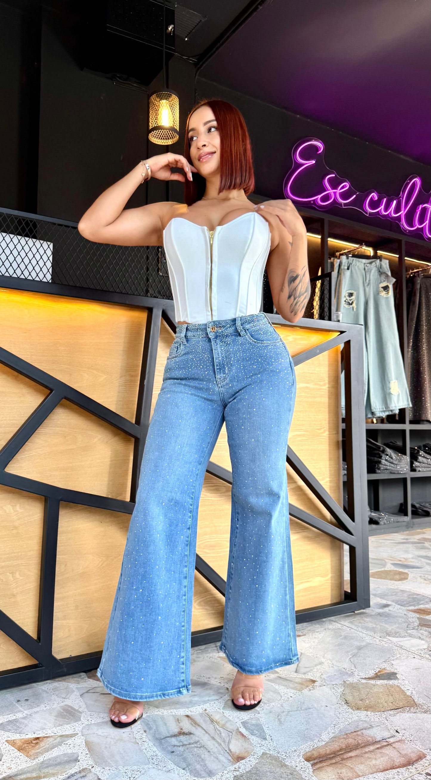 REF: 97650 FLARE TIRO ALTO EN TELA DENIM FULL STRETCH CON BRILLO EN DEGRADE