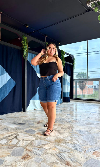 REF: 38423 SHORT CURVY TIRO ALTO EN TELA DENIM FULL STRETCH
