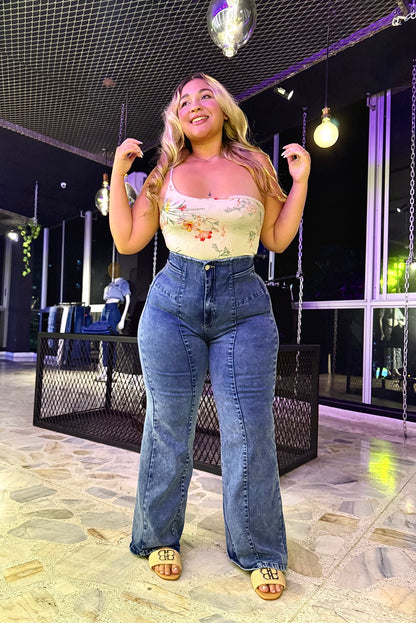 REF: 2503 BOTA RECTA CON FAJA REDUCTORA EN TELA DENIM FULL STRETCH INTERMEDIO CURVY