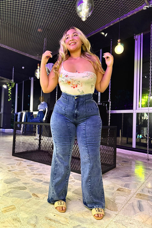 REF: 2503 BOTA RECTA CON FAJA REDUCTORA EN TELA DENIM FULL STRETCH INTERMEDIO CURVY