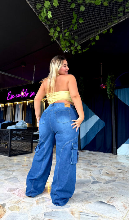 REF: 2504 CARGO ANCHO CON PINZAS LEVANTA COLA HORMA DE CORAZÓN CURVY