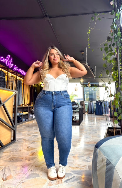 REF: 2225 SKINNY CURVY CLÁSICO, TIRO ALTO EN TELA DENIM FULL STRETCH, INTERMEDIO