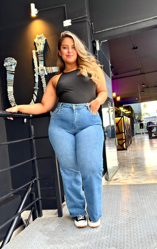 REF: 97943 RECTO CURVY TIRO ALTO, EN TELA DENIM PREMIUM FULL STRETCH
