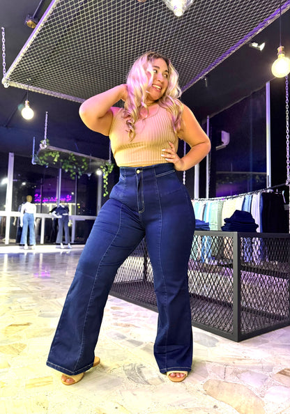REF: 2503 BOTA RECTA CON FAJA REDUCTORA EN TELA DENIM FULL STRETCH OSCURO CURVY