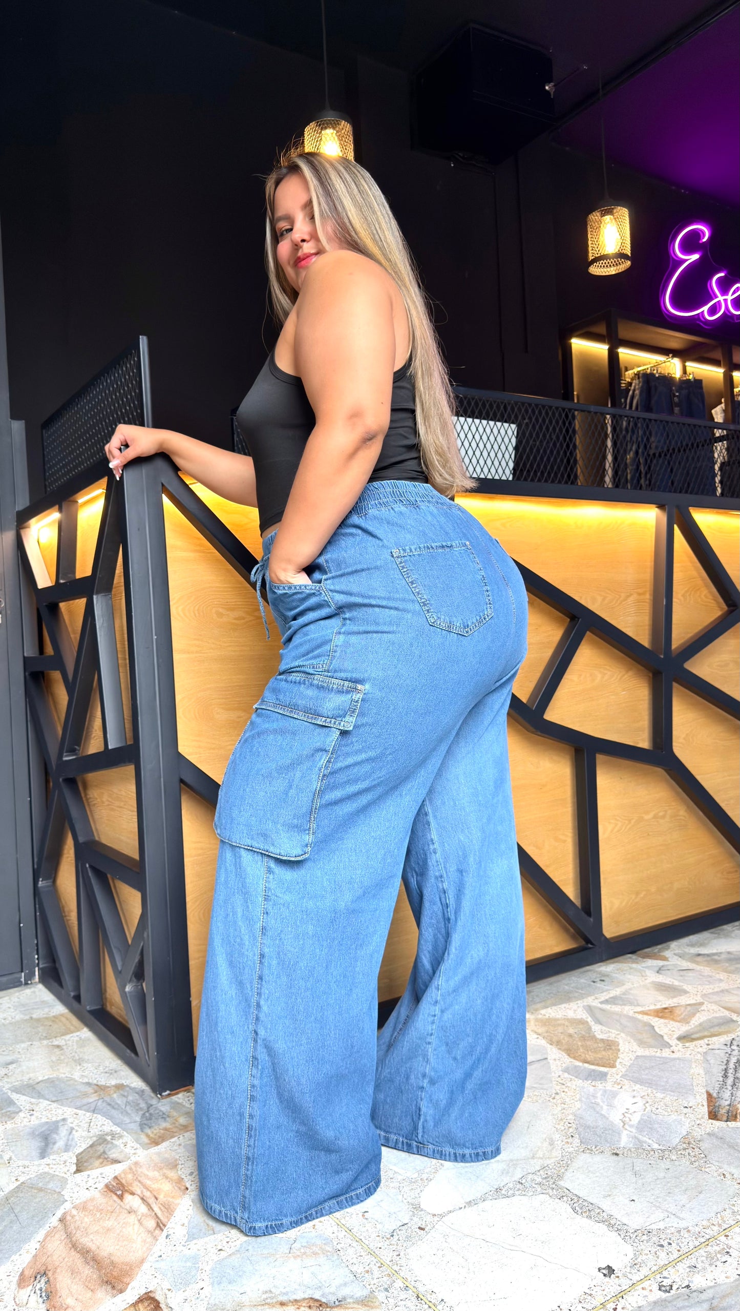 REF: 2521 JEAN CARGO CURVY LIVIANO, RÍGIDO, AZUL INTERMEDIO