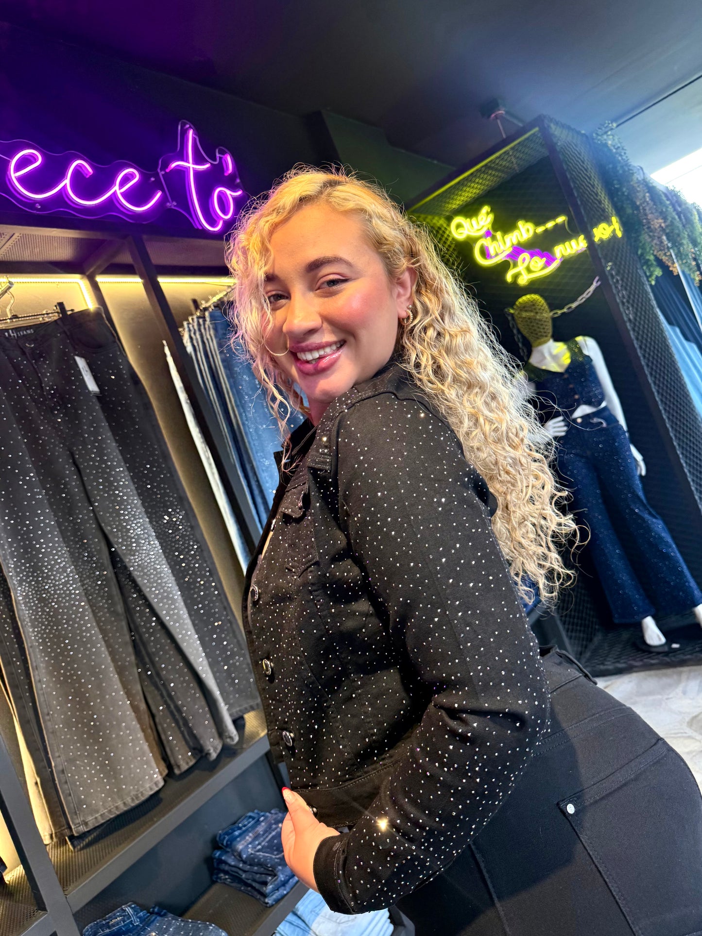 REF: 94374 CHAQUETA EN TELA DENIM STRETCH CON PIEDRA BRILLANTE EN DEGRADÉ
