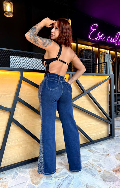 REF: 39485 FLARE LEVANTA COLA, TIRO ALTO EN TELA DENIM FULL STRETCH CON BRILLO EN LOS LADOS