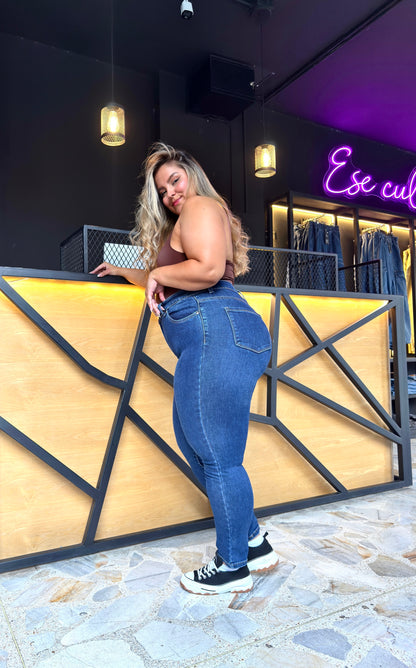 REF: 2230 SKINNY CURVY CLÁSICO, TIRO ALTO EN TELA DENIM FULL STRETCH, OSCURO