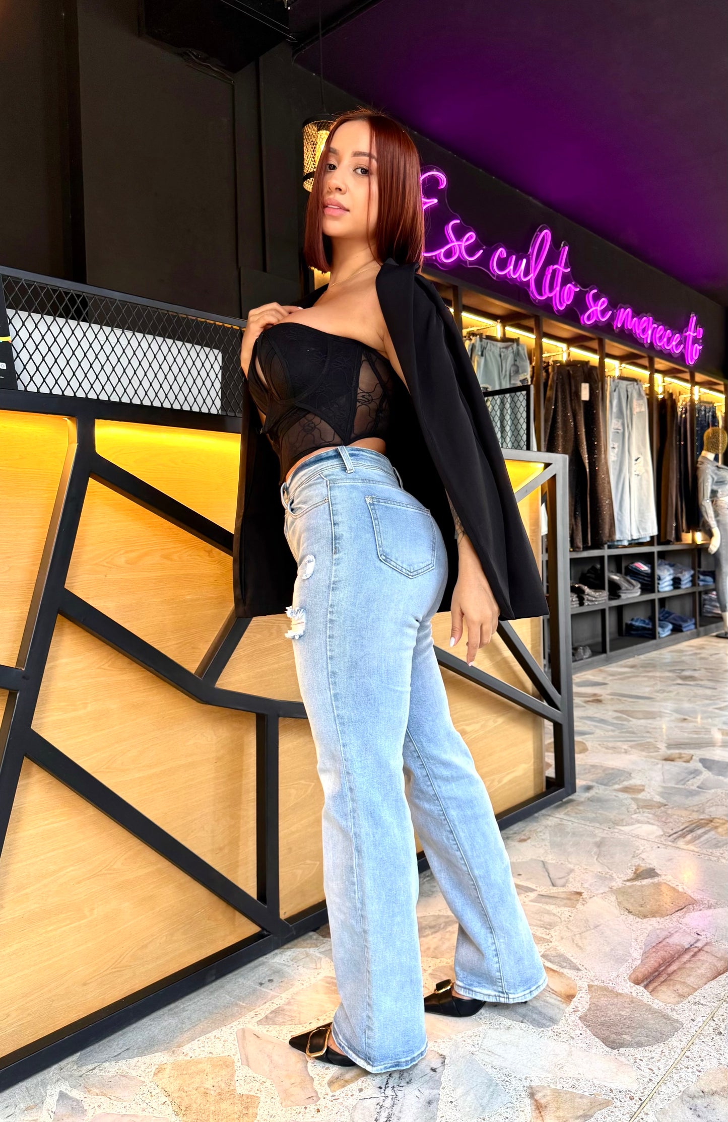 REF: 38614 BOTA RECTA TIRO ALTO EN TELA DENIM SEMI STRETCH, AZUL CLARO