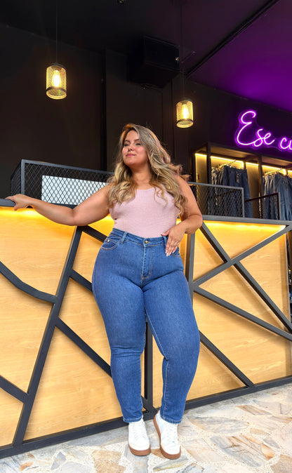 REF: 2229 SKINNY CURVY CLÁSICO, TIRO ALTO EN TELA DENIM FULL STRETCH, INTERMEDIO