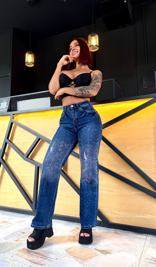 REF: 94157 RECTO TIRO ALTO CON PIEDRAS Y DESTROYER, EN TELA DENIM STRETCH